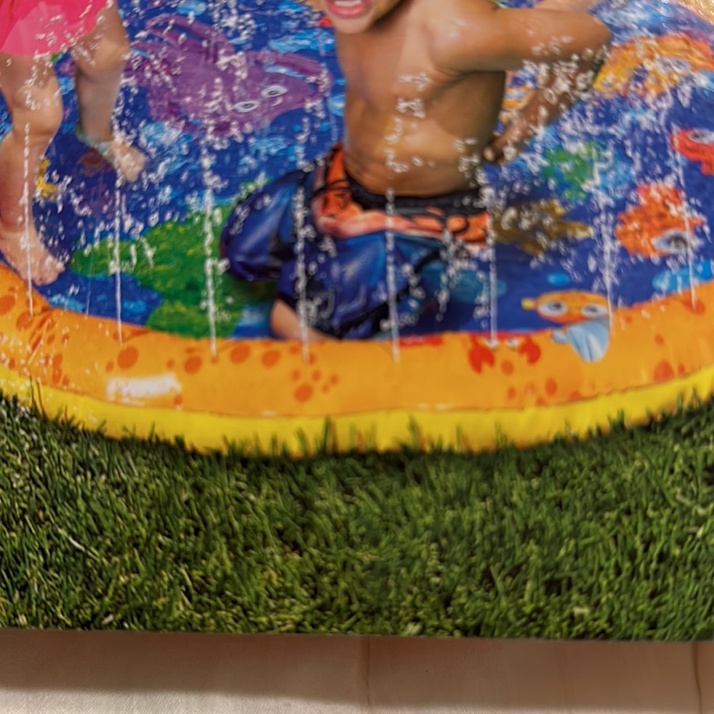 Banzai JR Sprinkle ‘N Splash play may